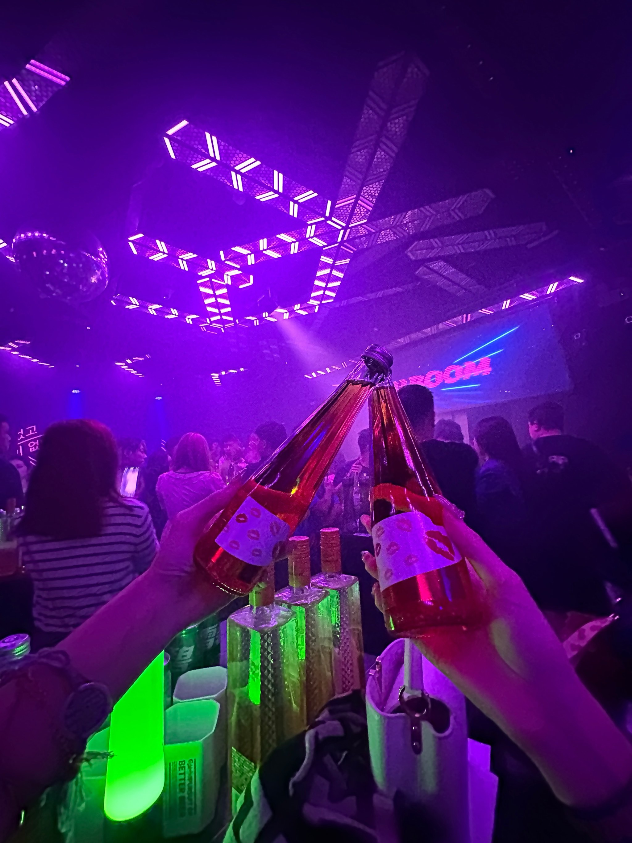 上海商务KTv夜场尽情畅饮-杨浦区KTV团购